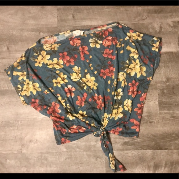 Off-Shoulder Tie-Front Top - Picture 2 of 7